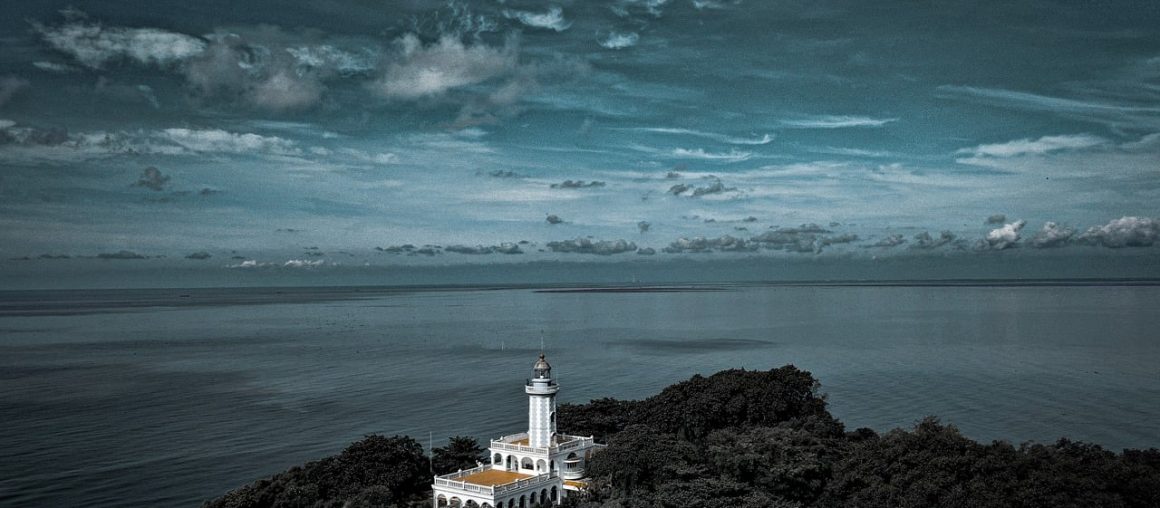 SEU SUCESSO DEPENDE DA SUA CAPACIDADE DE REFLETIR ANTES DE ACEITAR AS MUDANÇAS